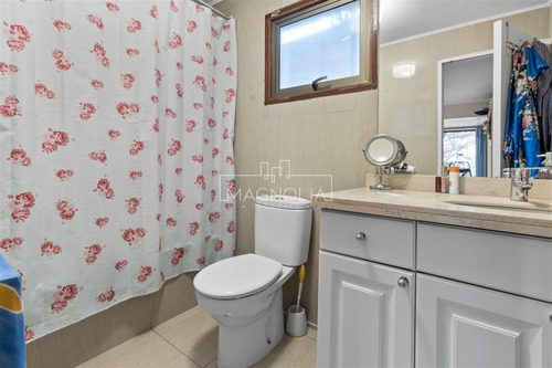 Casa En Venta De 5 Dorm. En Lo Barnechea
