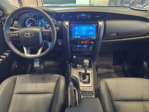 Toyota Fortuner 2.8 Diesel Srv 4X2 At