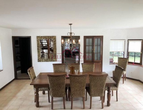 Residencia En Alquiler Anual- Ref: 863