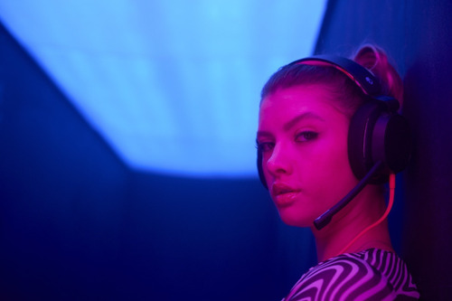 Imagen 5 de 6 de Audifono Gaming Skullcandy Slyr Y Botella Bevu Regalo