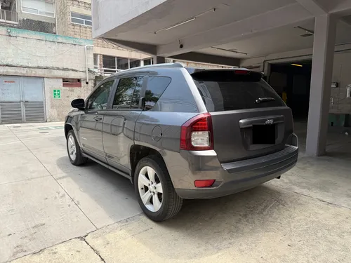 Jeep Compass Latitude FWD AUT