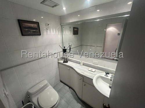 Amplio Apartamento En Alquiler En Alto Hatillo #25-13619 Josmary Sanjuan