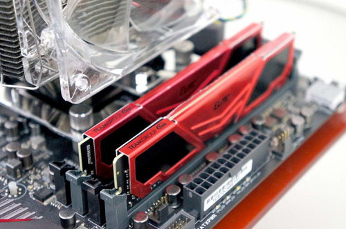 Memoria Ram 8gb Teamgroup Elite Plus Ddr4 Single 2400mhz Pc4-19200 Cl16 Unbuffered Non-ecc 1.2v U-dimm 288 Pin Pc Comput