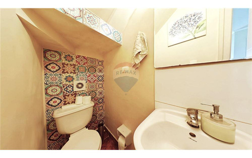 Acogedora Casa Aislada, 2 Pisos, Calle Tranquila, 3d; 3b, 2e