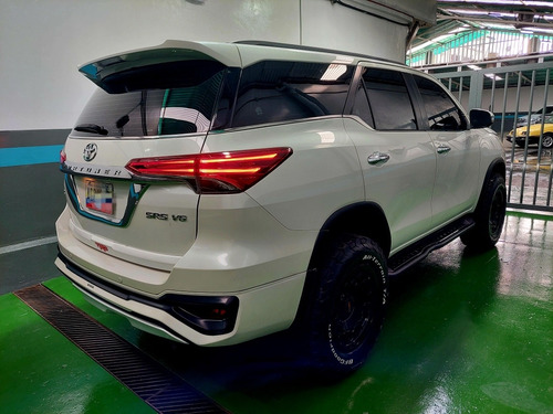 Imagen 3 de 18 de Toyota Fortuner
