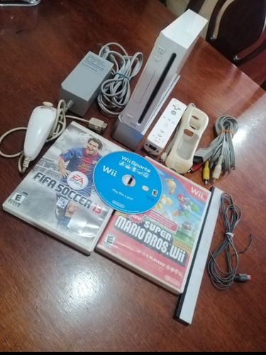 Nintendo Wii + 3 Juegos + Nunchuk