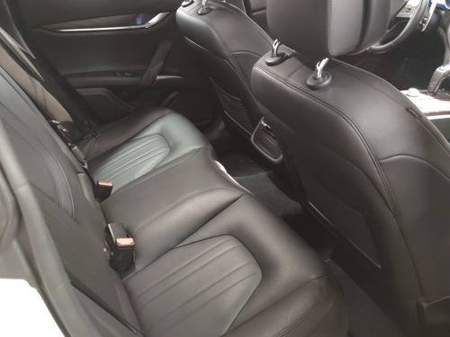 Imagen 5 de 13 de Maserati Ghibli 2019 3.0 L Credito