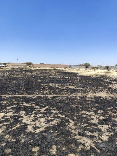 Terreno Amplio 1,142 M2, Perfecto Para Casa De Campo, A 15 Min. De Tercer Anillo Y Salida A San Luis
