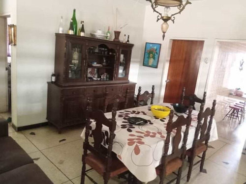 Imagen 11 de 12 de Casa En Venta En Urb El Bosque Andrews Rivero 04124959888