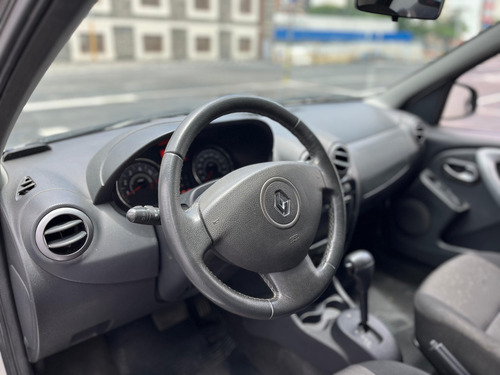 Renault Logan 1.6 EXPRESSION 16V FLEX 4P AUTOMÁTICO