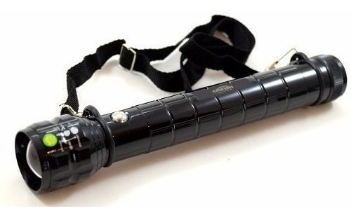 Imagen 1 de 4 de Linterna Led Negra Cafini De Mano Con Zoom Y Brújulainfo...