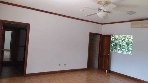 Imagen 8 de 9 de Rento Amplia Casa En Estancia