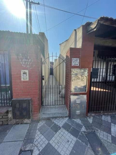 Imagen 4 de 8 de Venta - Casa En Planta Baja Con Jardín Y Patio Interno!