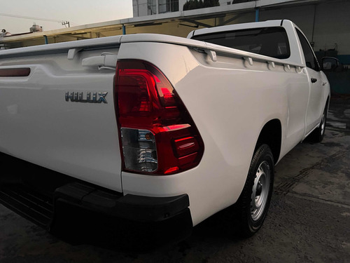 Imagen 10 de 15 de Toyota Hilux 2016 2.7 Cabina Sencilla Mt