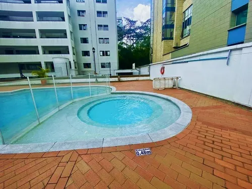 Vendo Apartamento En La Parte Baja De El Poblado