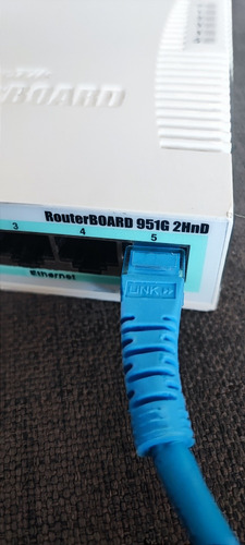 Router Mikrotik Rb951g-2hnd