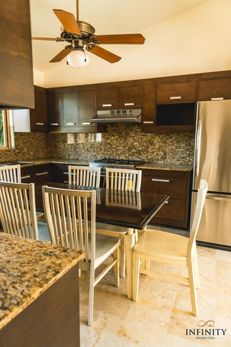 Imagen 13 de 30 de Residencia De Una Planta En Venta En Montebello - Fraccionamiento Montebello