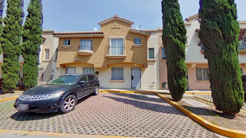 Casa En Renta En Hermoso Fraccionamiento Tranquilo En Ojo De Agua (amueblada)