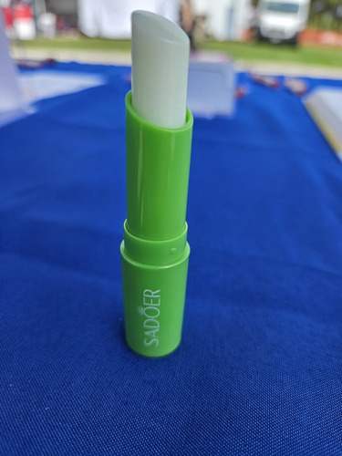 Bálsamo Labial Aloe Vera Humectante Sadoer Labios Secos 2.7g