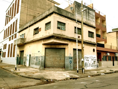 Imagen 1 de 1 de Deposito 145 M2 Berutti 388 Avellaneda, Frente A La Universidad