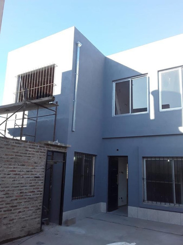 Imagen 3 de 24 de Condominio - Casa Duplex - Venta - Castelar Norte - 3 Ambientes