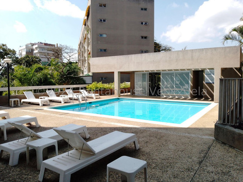 Alquiler De Departamento En Colinas Bello Monte #25-15077