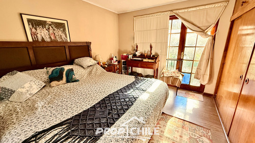 Casa Y Cabañas En Pirque En Venta. (93819)