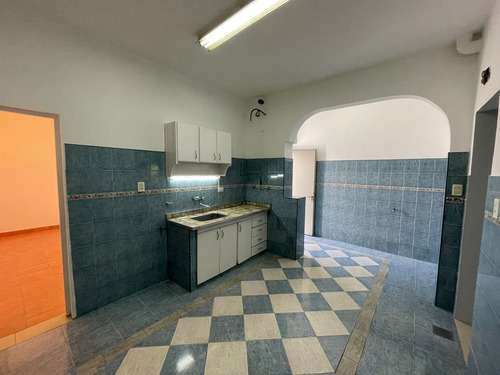 Imagen 5 de 14 de Alquiler Casa Tipo Ph 4 Ambientes En La Tablada Con Patio Sin Expensas