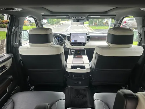 Toyota Sequoia 3.5 V6 Capstone