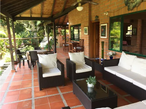 Permuto Con Piscina Caballerizas Cancha Jacuzzi Kiosco Gym Billar Lujo
