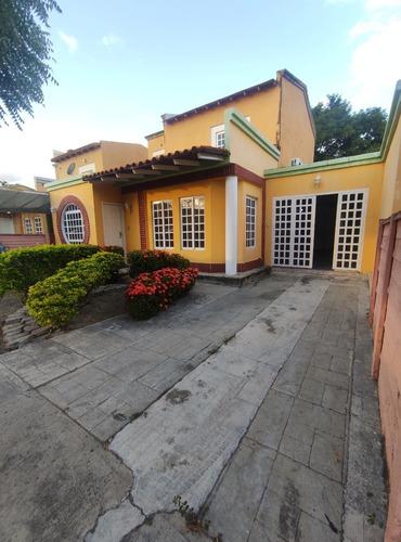 Imagen 2 de 14 de En Venta Townhouse Araguama Country 04243587098