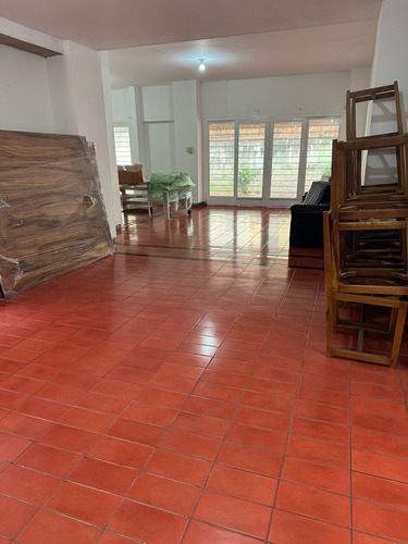 En Venta De Casa Ubicada Urb. Los Caobos Mcy.