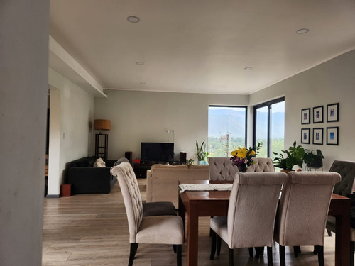 Casa De Un Piso Aislada, Gran Terreno, 5000 Metros