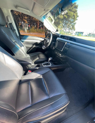 Imagem 5 de 22 de Toyota Hilux 2017 2.8 Tdi Srv Cab. Dupla 4x4 Aut. 4p