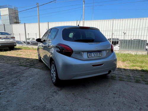 Peugeot 208 1.6 Active