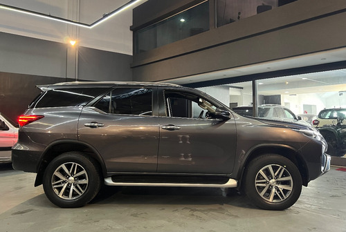 Toyota SW4 2.8 Srx 204Cv 4X4 7As At