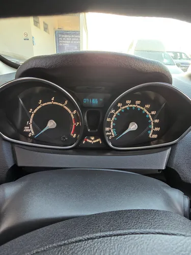 Ford Fiesta 1.6 Se Sedan Mt