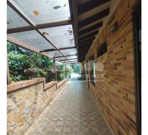 Casa En Venta En Envigado - Loma De Las Brujas