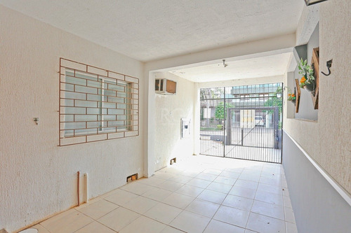 Casa Em Santa Maria Goretti Com 2 Dormitórios - Ot7856