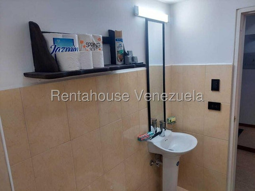 Jv Alquila Ambientes Que Inspiran Calma: Con Un Diseño Que Prioriza La Luz Natural, Este Monoambiento Es Un Oasis De Paz En Medio Del Bullicio De La Ciudad. 25-23270 Jun6