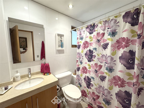 Casa En Arriendo De 5 Dorm. En Las Condes