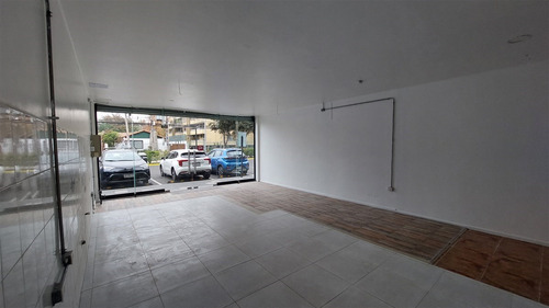 Arriendo Local En Centro Comercial Bien Ubicado En Ñuñoa