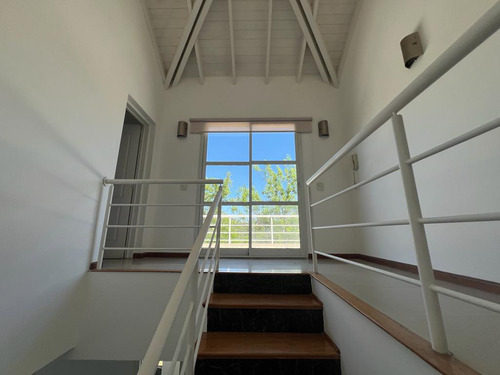 Casa Clasica Venta 3 Dormitorios En Glorietas