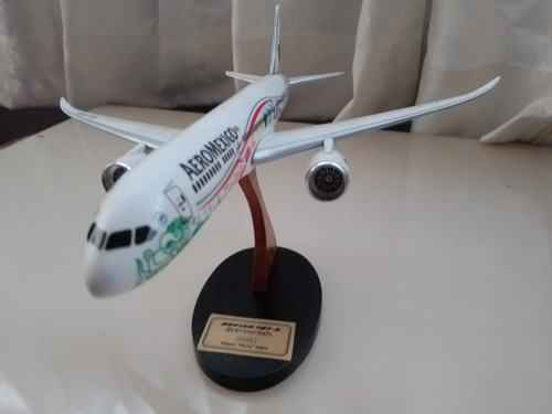 Avión Quetzalcoatl 787-9