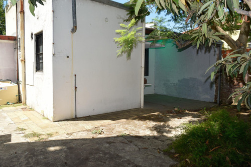 Imagen 6 de 30 de Venta De Casa En Berisso. Excelente Ubicación