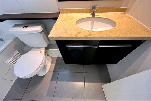 Recién Rebajado!. Depto En Primer Piso, Macul