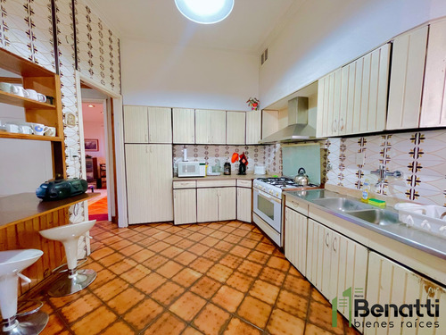 Casa En Venta En Barrio Naon