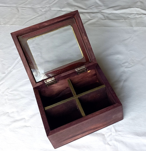 Imagen 5 de 7 de Caja De Té De Alpaca Y Madera De 4 Divisiones