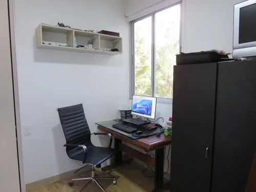 Casalote En Venta En Alto Del Escobero. Cod V14836