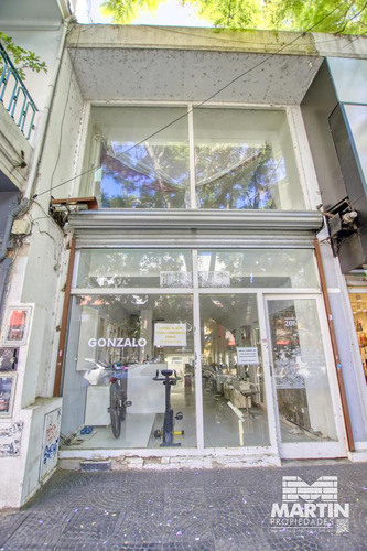 Local De 170 M2 Cubiertos, 2 Baños, 2 Subsuelos Y Jardín, A Metros De Alvear.